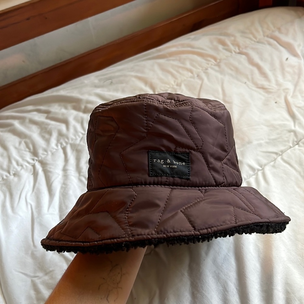 Reversible rag and bone fleece winter bucket hat